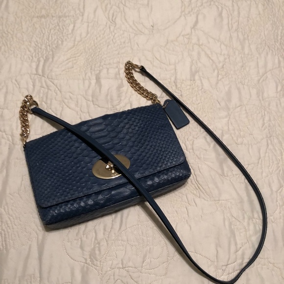 Coach Handbags - 🌟Coach Leather Crossbody bag